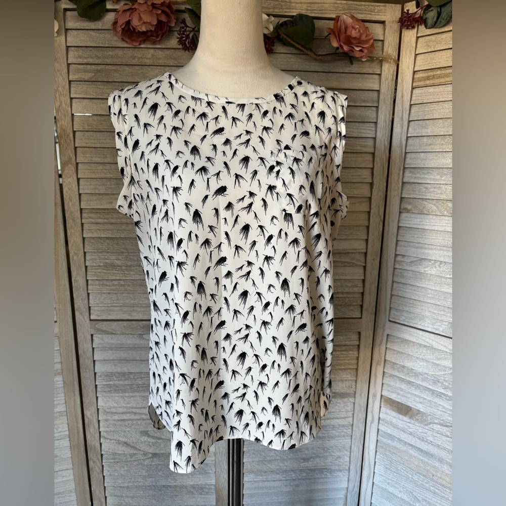 2 for 1 Deal LOFT ANN TAYLOR Sleeveless Blouses Fuchsia Pink Black&White cottage - Picture 12 of 16